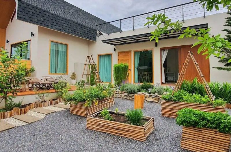 sân trong nhà phố 3