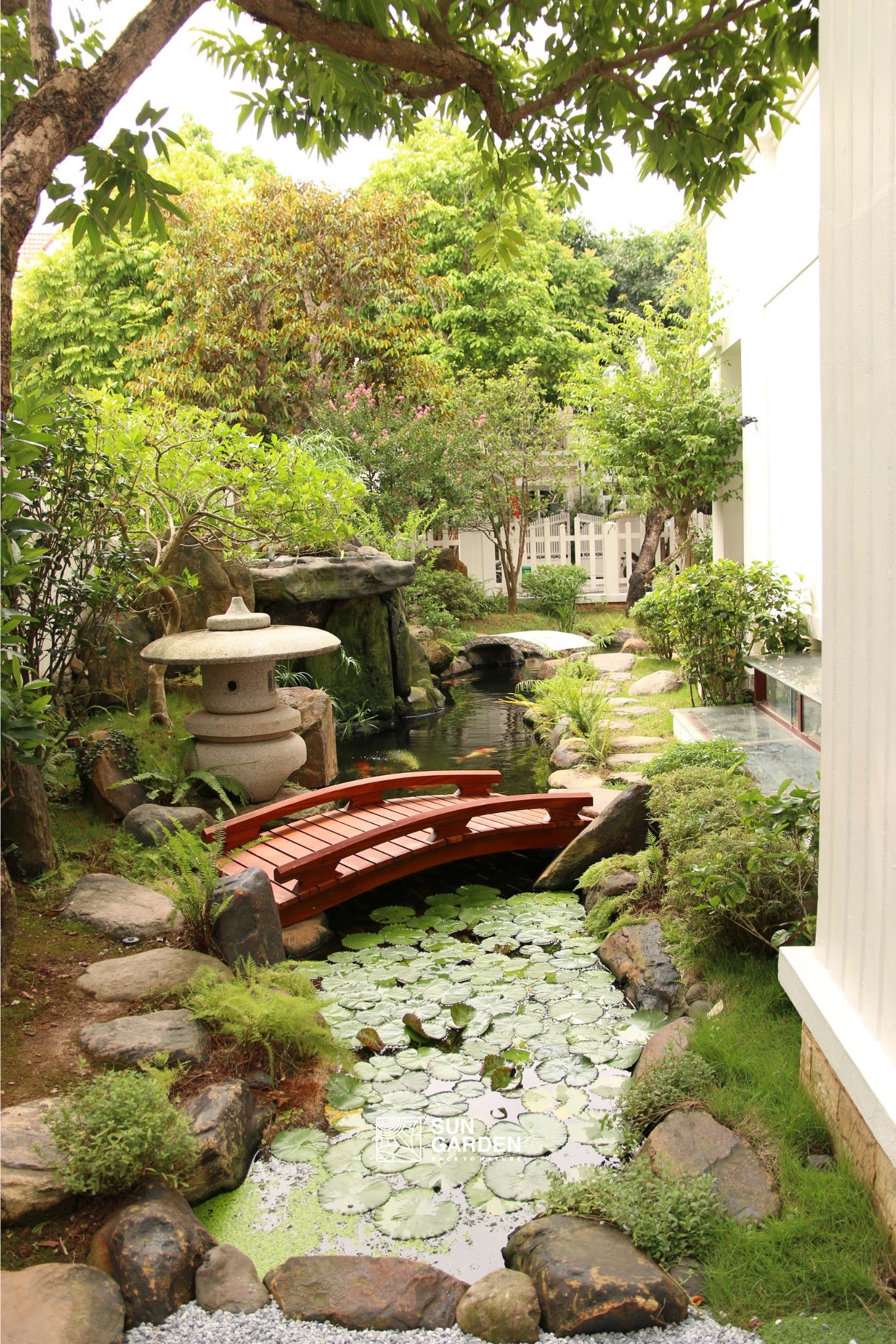  thiết kế sân sau nhà ống 1