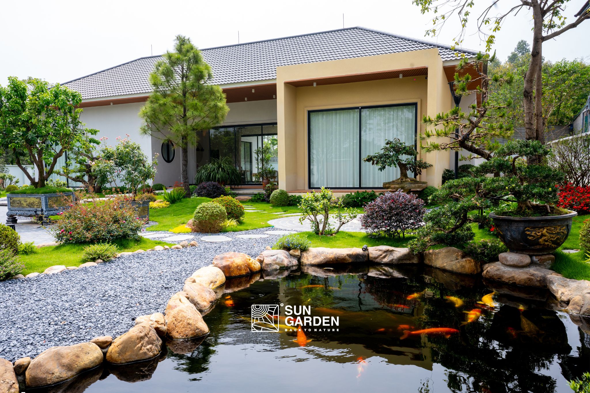 thiết kế sân vườn 1