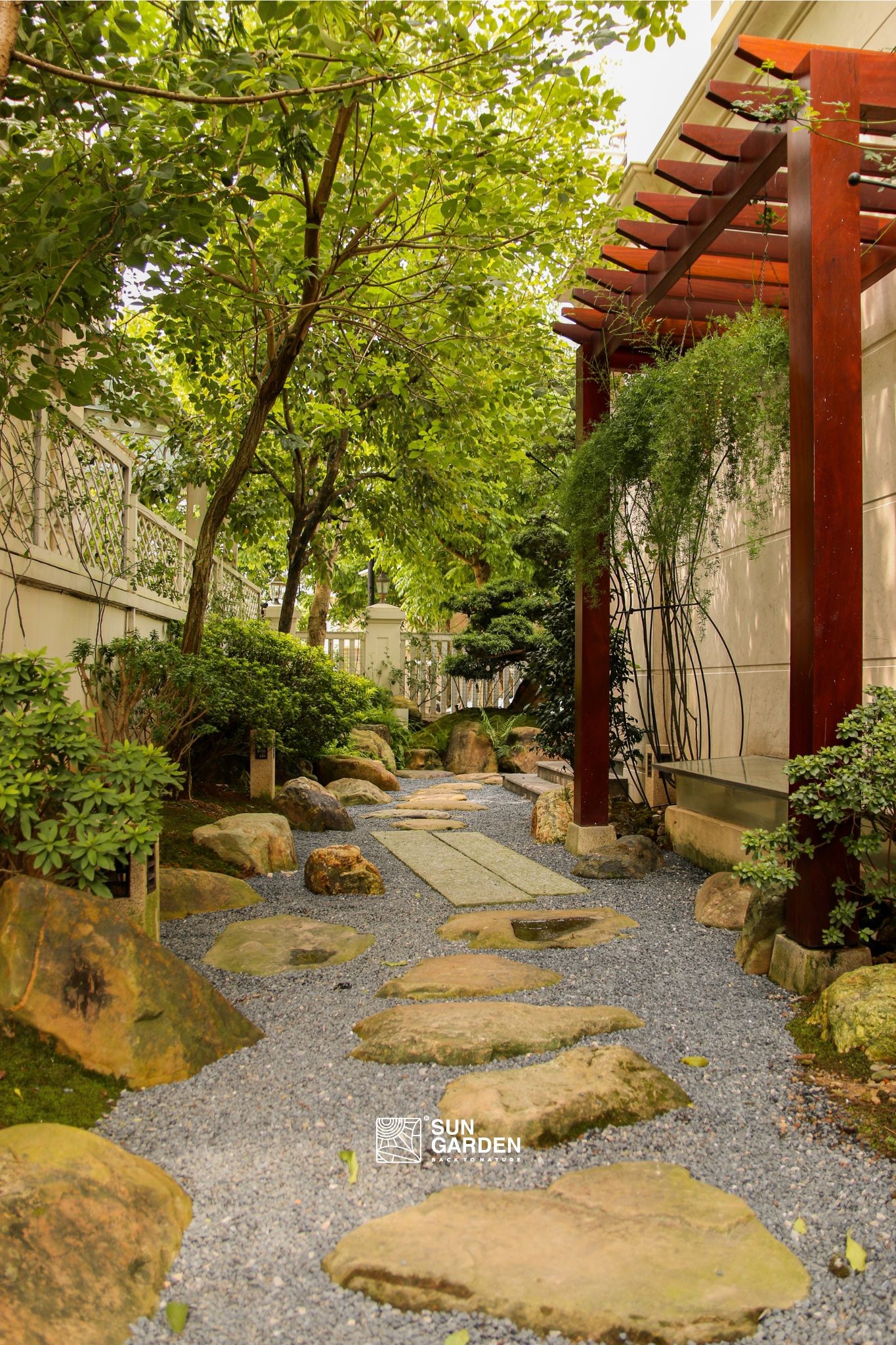 thiết kế thi công sân vườn 3